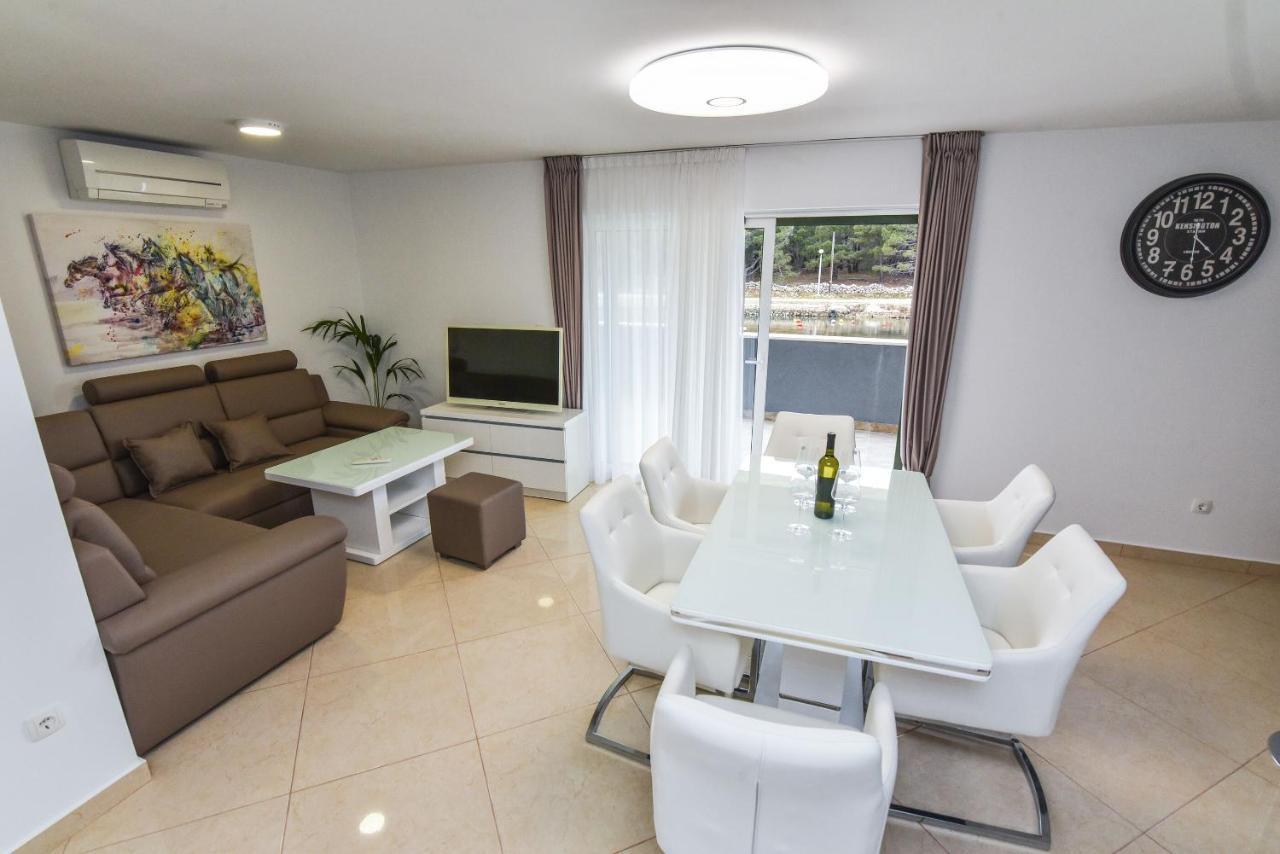 Apartments Sana Vir Dış mekan fotoğraf