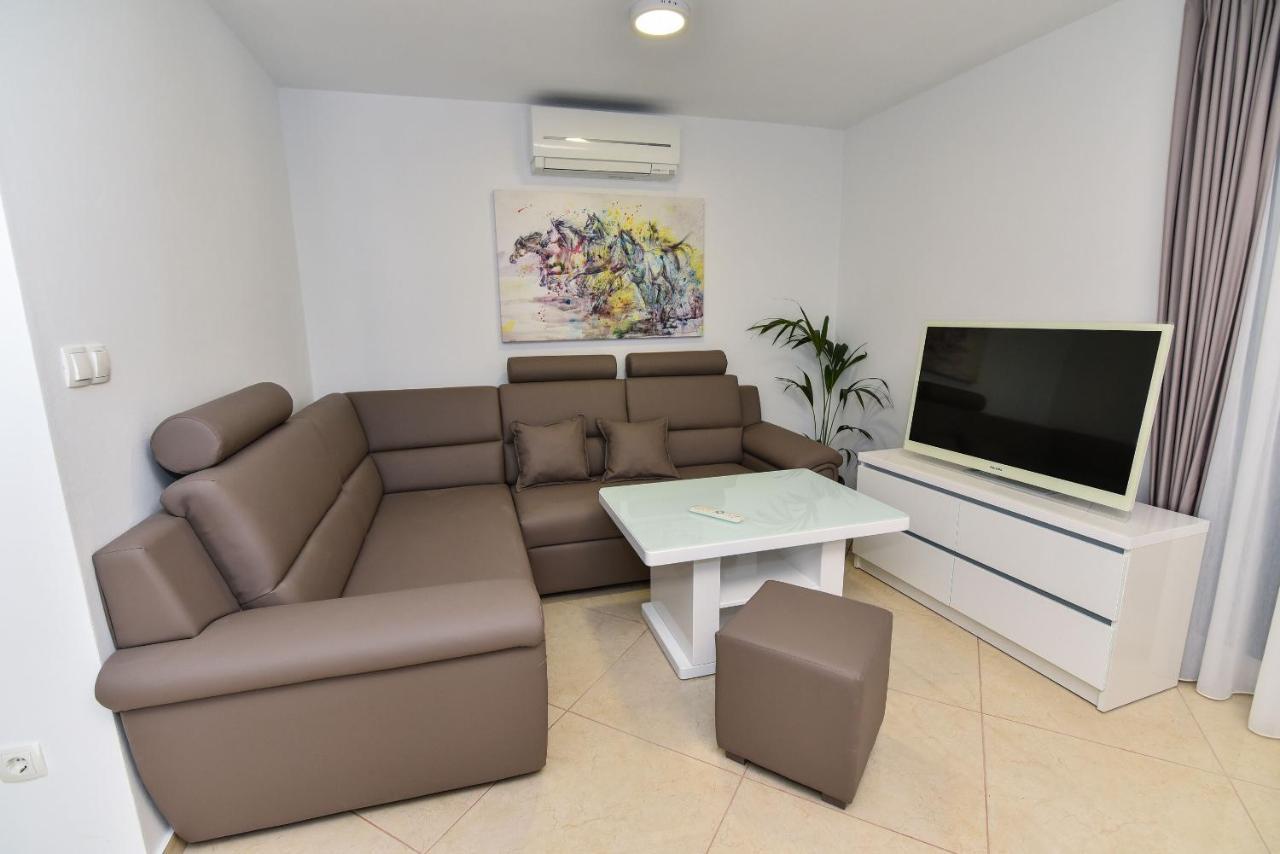 Apartments Sana Vir Dış mekan fotoğraf